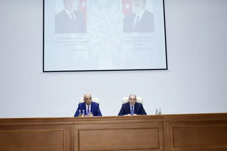 YAP Mərkəzi Qərargahında müşavirə keçirildi