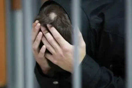 Azərbaycanda vəzifəli şəxsin atası dava saldı – - Kəllə ilə zərbə endirdi