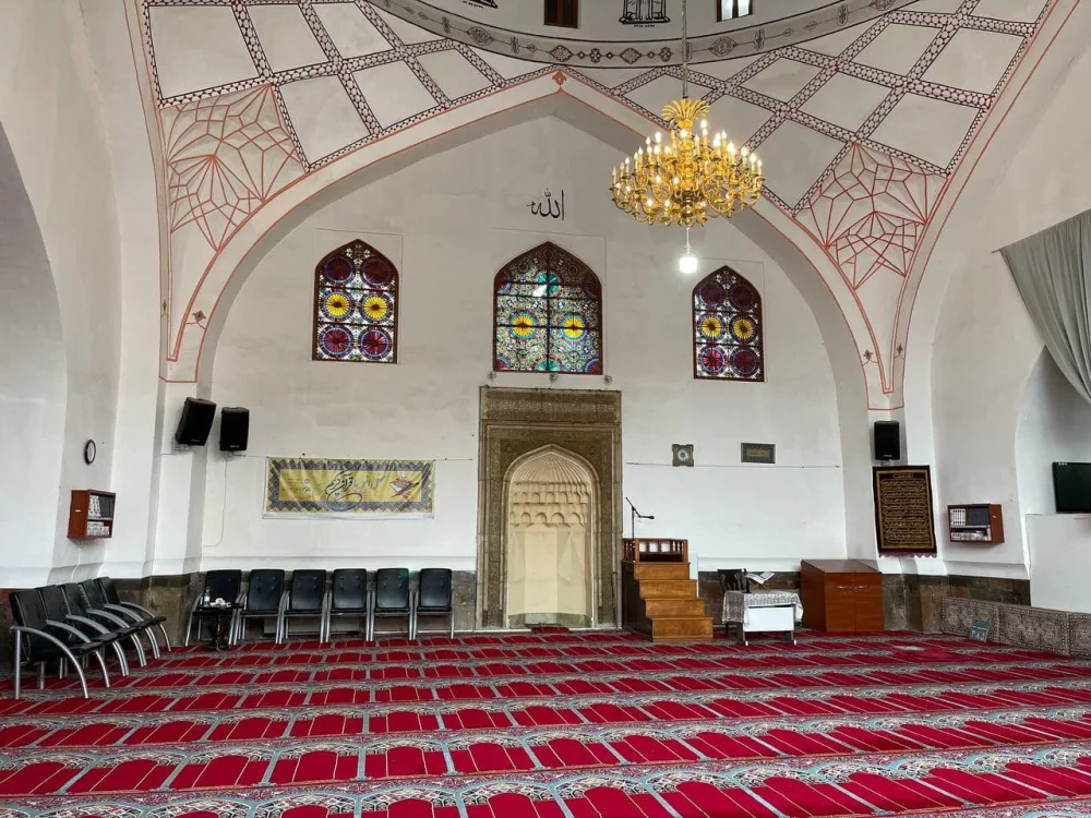 Azərbaycanlı deputatlar İrəvanda Göy Məsciddə - -FOTO