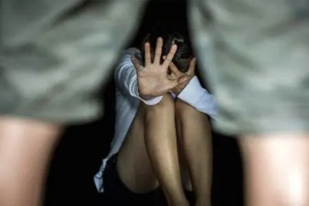 Bakıda atadan ögey qızına qarşı iyrənc hərəkət – - Hamamdan lüt çıxıb...