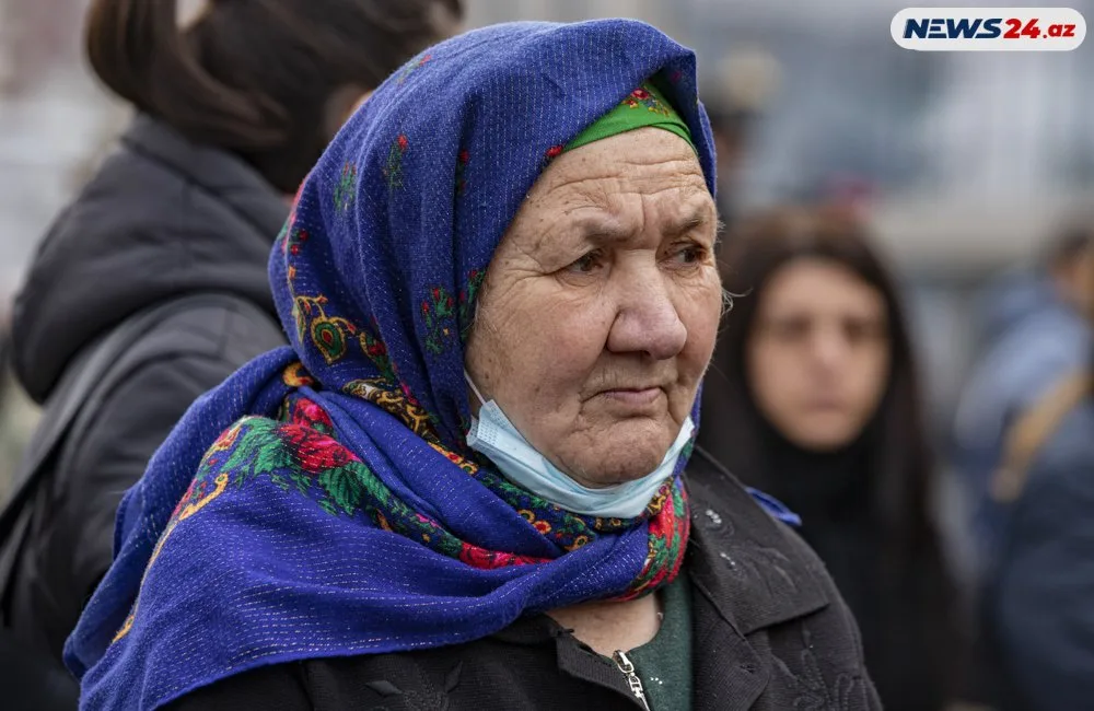 “Donmuş anamı belimdə daşıdım” – - XOCALI DƏHŞƏTİ - FOTO/VİDEO