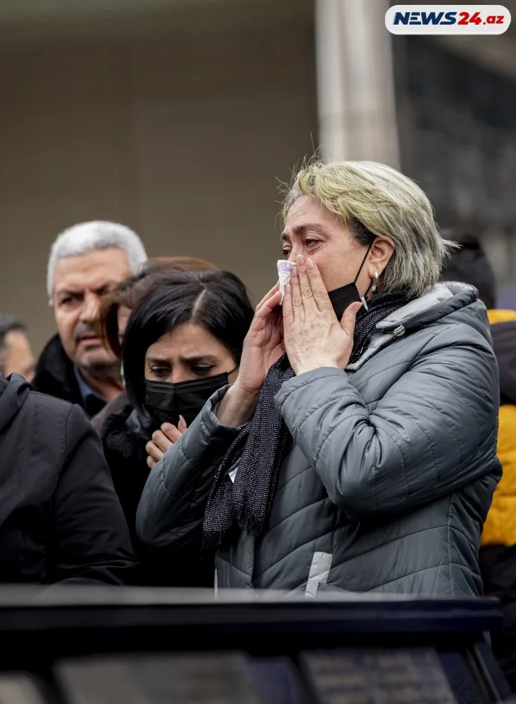 “Donmuş anamı belimdə daşıdım” – - XOCALI DƏHŞƏTİ - FOTO/VİDEO