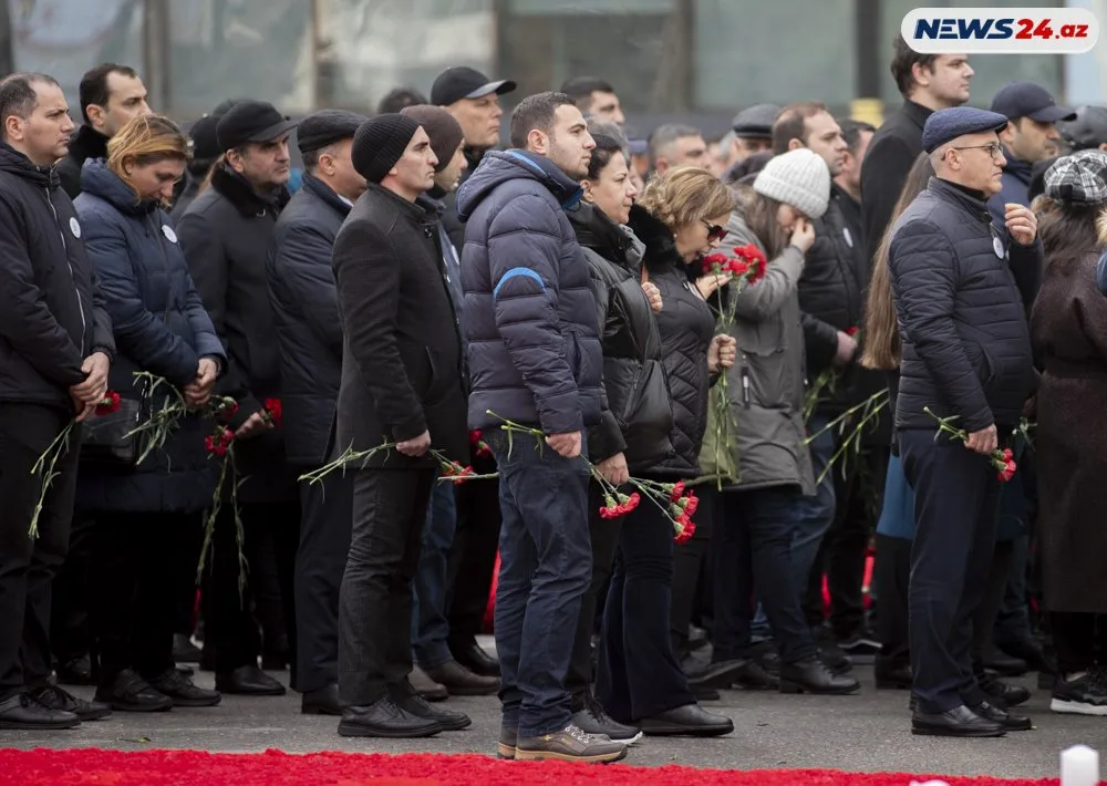 “Donmuş anamı belimdə daşıdım” – - XOCALI DƏHŞƏTİ - FOTO/VİDEO
