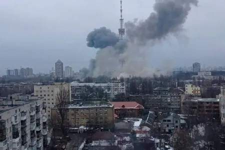 Kiyevdə teleqüllə vuruldu - FOTO