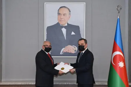 Ceyhun Bayramov Kuba səfiri ilə görüşdü - FOTO
