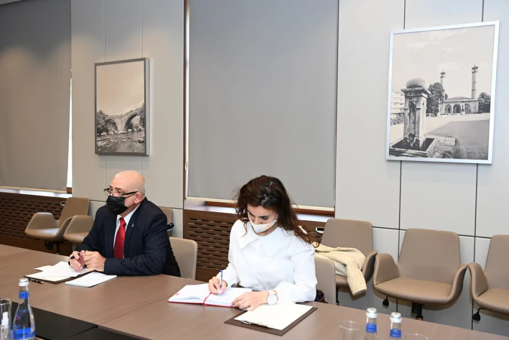Ceyhun Bayramov Kuba səfiri ilə görüşdü - FOTO