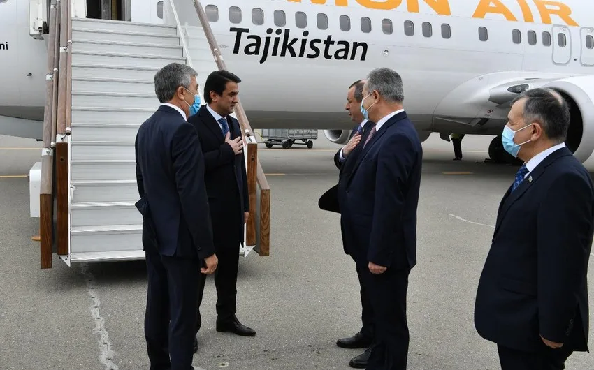 Tacikistan parlamentinin sədri Azərbaycana rəsmi səfərə gəldi