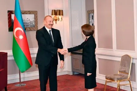 Moldova Prezidenti İlham Əliyevə zəng etdi