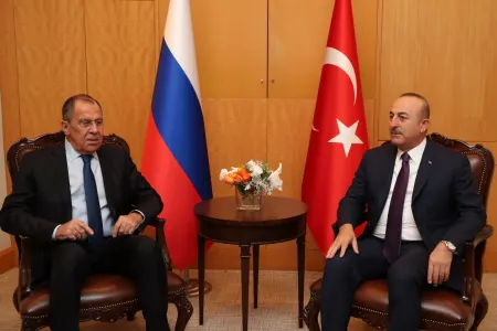 Lavrov və Çavuşoğlu arasında telefon danışığı oldu
