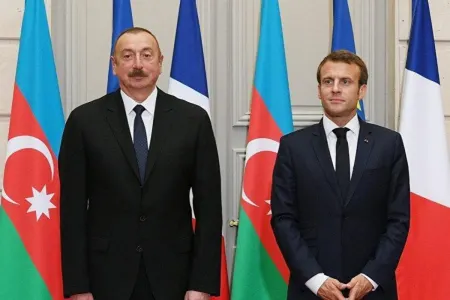 İlham Əliyev Fransa Prezidentinə təbrik məktubu ünvanladı