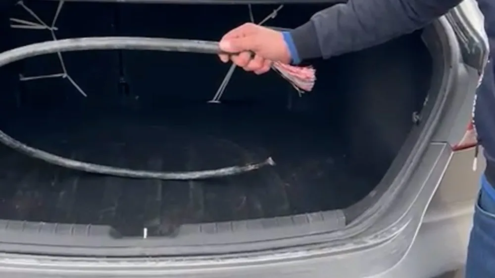 220 metr telefon-rabitə xəttini kəsərək oğurladı - Foto-Video