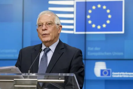 Borrel Ukraynanın NATO-ya daxil olması barədə: - "Tuta bilməyəcəyiniz vədlər vermək səhvdir"
