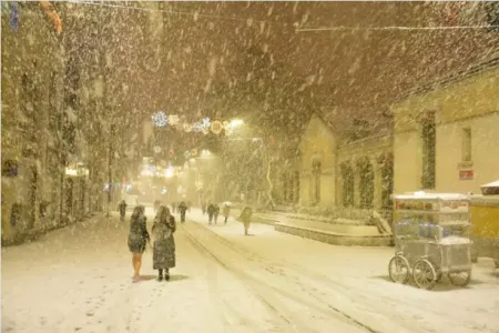 İstanbulda küçəyə çıxmaq yasaqlandı - Xəbərdarlıq