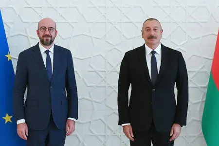 Prezident Şarl Mişellə Ukraynanı müzakirə etdi