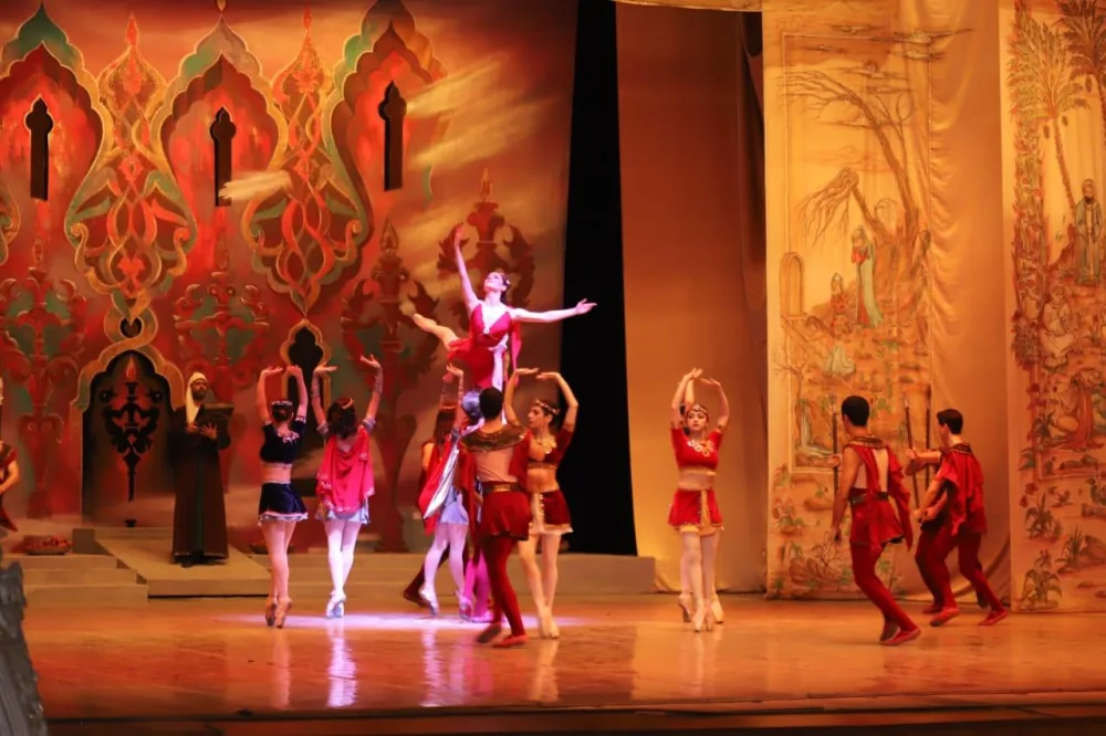 Prokurorluq əməkdaşları Opera və Balet Teatrında oldu