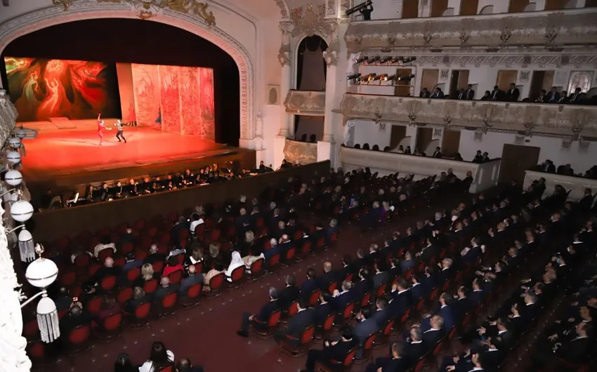 Prokurorluq əməkdaşları Opera və Balet Teatrında oldu