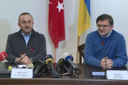 Çavuşoğlu ilə Kuleba arasında telefon danışığı oldu