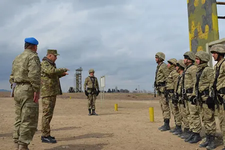 Kərim Vəliyev Quru Qoşunlarına baş çəkdi - Foto