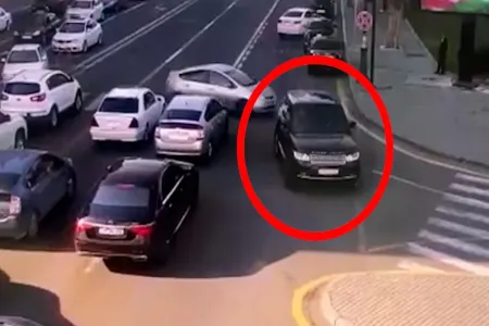 Bakıda avtoxuliqanlıq edən “Range-Rover” sürücüsü həbs edildi - VİDEO