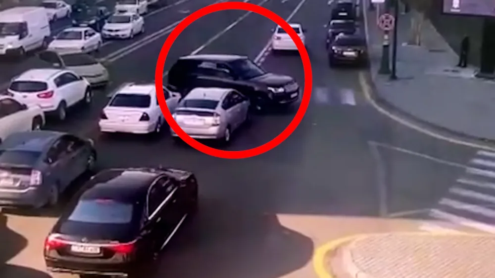 Bakıda avtoxuliqanlıq edən “Range-Rover” sürücüsü həbs edildi - VİDEO