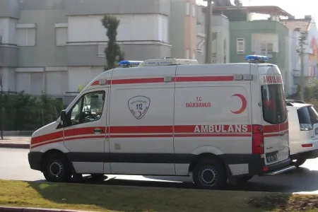 Türkiyədə güclü partlayış: iki polis ağır yaralandı