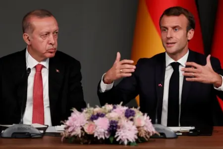 Ərdoğanla Makronun görüşü başlayıb