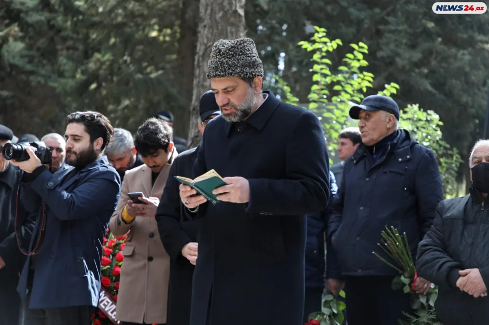 Ayaz Mütəllibov I Fəxri xiyabanda dəfn edildi - -FOTO