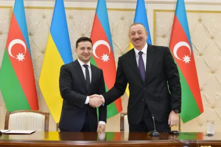 Zelenski İlham Əliyevə zəng etdi