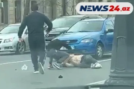 Bakıda dəhşətli hadisə - Qadın küçənin ortasında ölüm ayağında - VİDEO