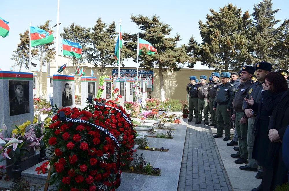 Aprel döyüşlərində şəhid olan pilotların xatirəsi anıldı- - FOTO