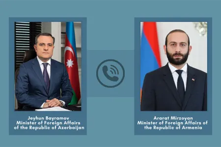 Ceyhun Bayramov Mirzoyanla telefonla danışdı