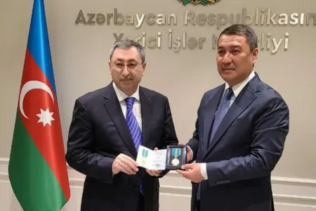 Qazaxıstan Prezidenti Xələf Xələfovu təltif etdi