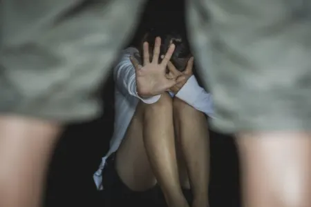 60 yaşında kişi 12 yaşlı qızı zorladı, - Azərbaycanda DƏHŞƏT