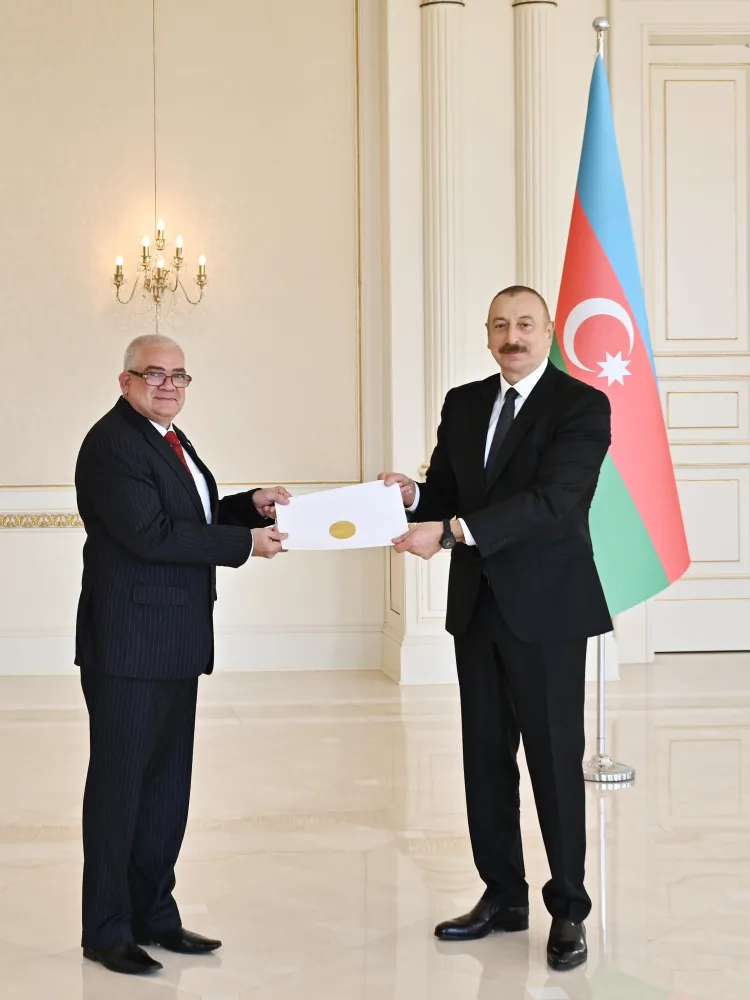 İlham Əliyev yeni səfirlərin etimadnamələrini qəbul etdi - FOTO- YENİLƏNİB