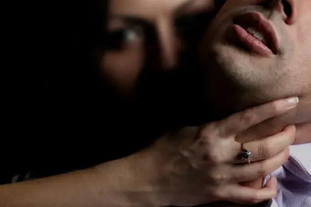 Bakıda kişi ondan əl çəkməyən qadını məhkəməyə verdi