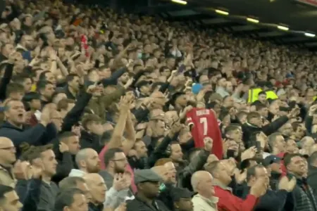 Ronaldunun ölən uşağının xatirəsi oyun zamanı yad edildi