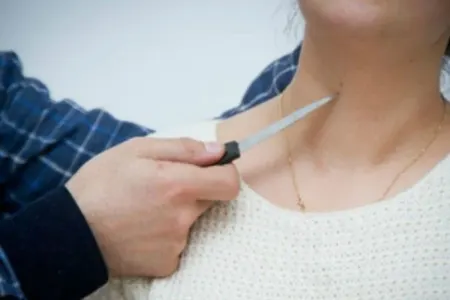 Bakıda DƏHŞƏT: Oğul anasını qətlə yetirdi - YENİLƏNDİ- VİDEO