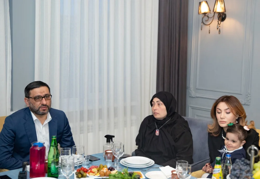 Ruhi Əliyeva şəhid anaları ilə İFTAR SÜFRƏSİNDƏ - FOTO/VİDEO