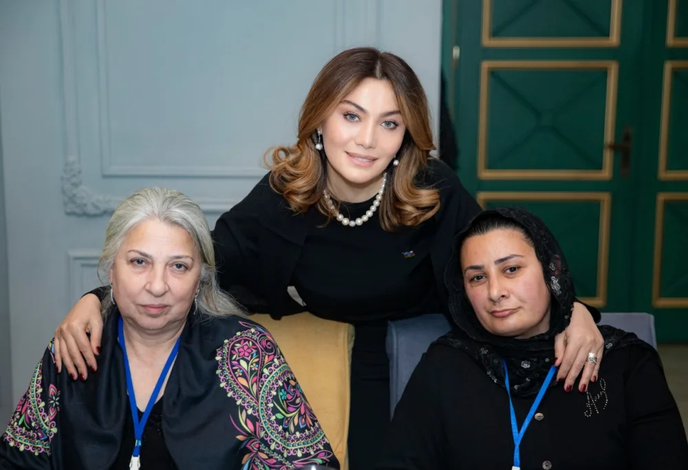 Ruhi Əliyeva şəhid anaları ilə İFTAR SÜFRƏSİNDƏ - FOTO/VİDEO