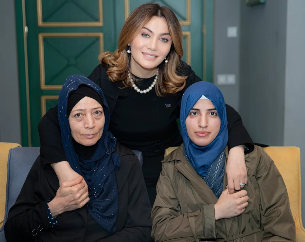 Ruhi Əliyeva şəhid anaları ilə İFTAR SÜFRƏSİNDƏ - FOTO/VİDEO