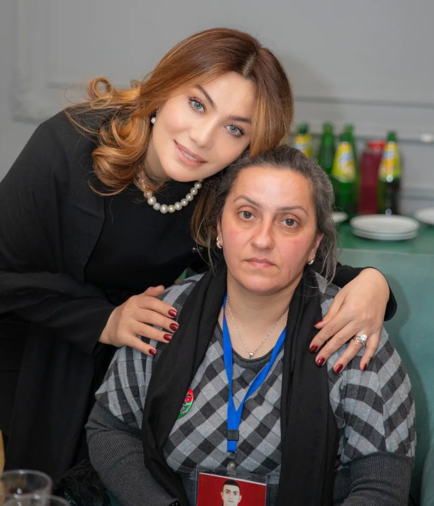 Ruhi Əliyeva şəhid anaları ilə İFTAR SÜFRƏSİNDƏ - FOTO/VİDEO