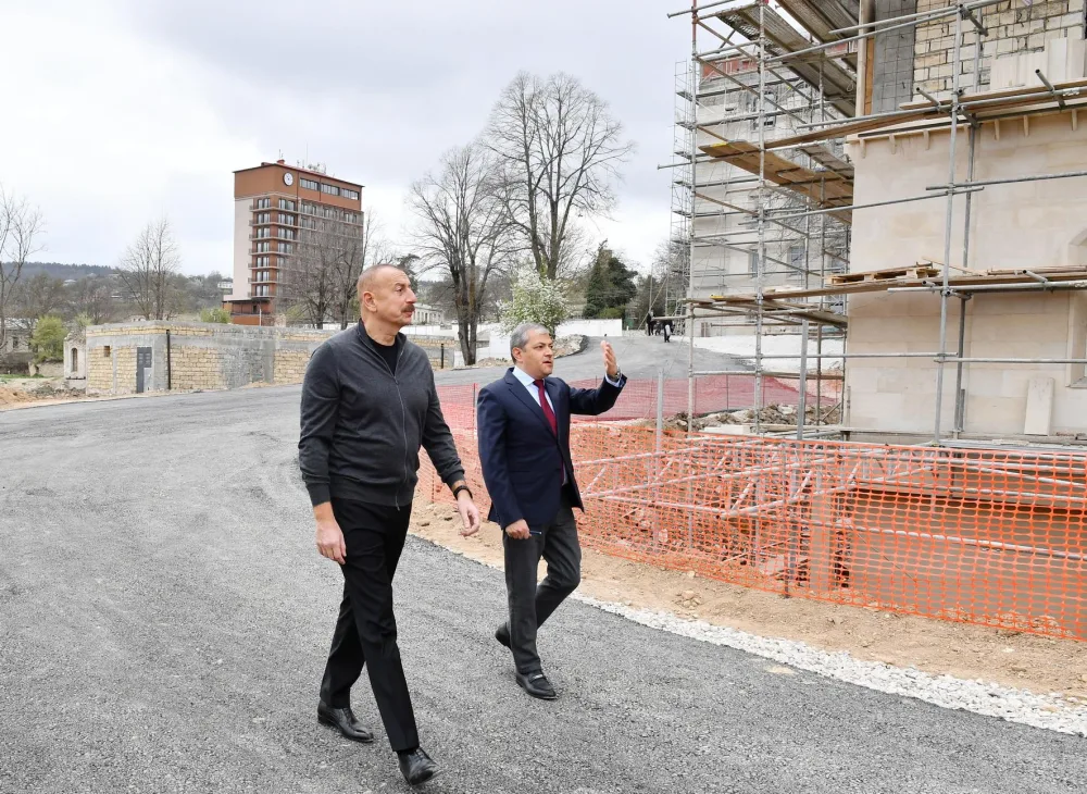 Prezident Şuşada tikinti işləri ilə tanış oldu - FOTO