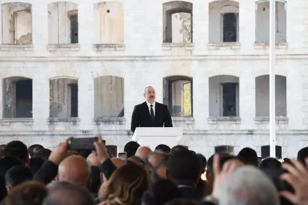 Prezident Dünya Azərbaycanlılarının V Qurultayında çıxış etdi - FOTO - YENİLƏNDİ