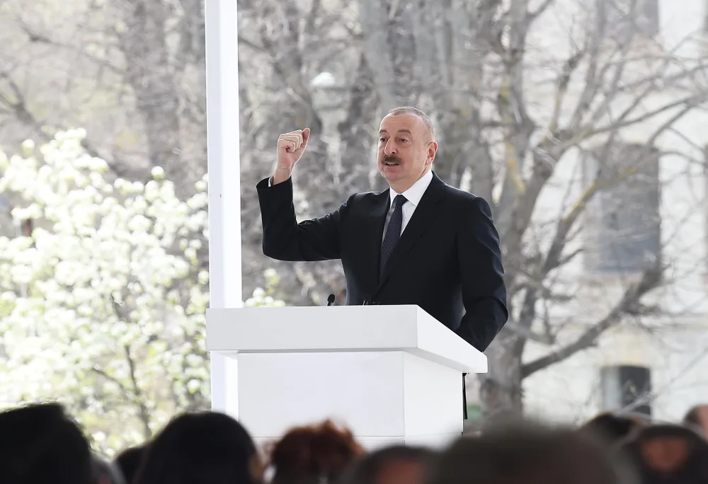 Prezident Dünya Azərbaycanlılarının V Qurultayında çıxış etdi - FOTO - YENİLƏNDİ