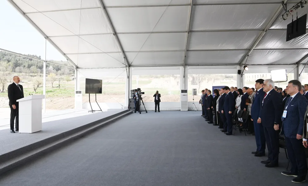 Prezident Dünya Azərbaycanlılarının V Qurultayında çıxış etdi - FOTO - YENİLƏNDİ