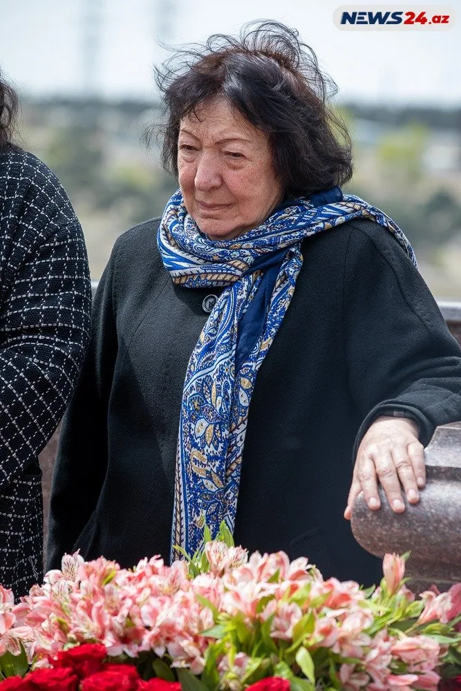 Ölümsüzlüyün 11-ci ili... - Anar Məmmədxanov anıldı - VİDEO