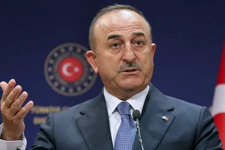 Çavuşoğlu Türkiyəyə gedən rus oliqarxlardan danışdı