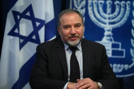 Liberman niyə yolunu Bakıya saldı? – - TƏHLİL