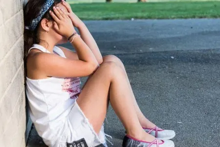 Azərbaycanda biabırçı hadisə - Ata 13 yaşlı qızının başına oyun açdı