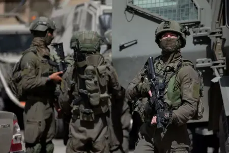 İsrail ordusu Suriyaya raket zərbələri endirdi - ölənlər var